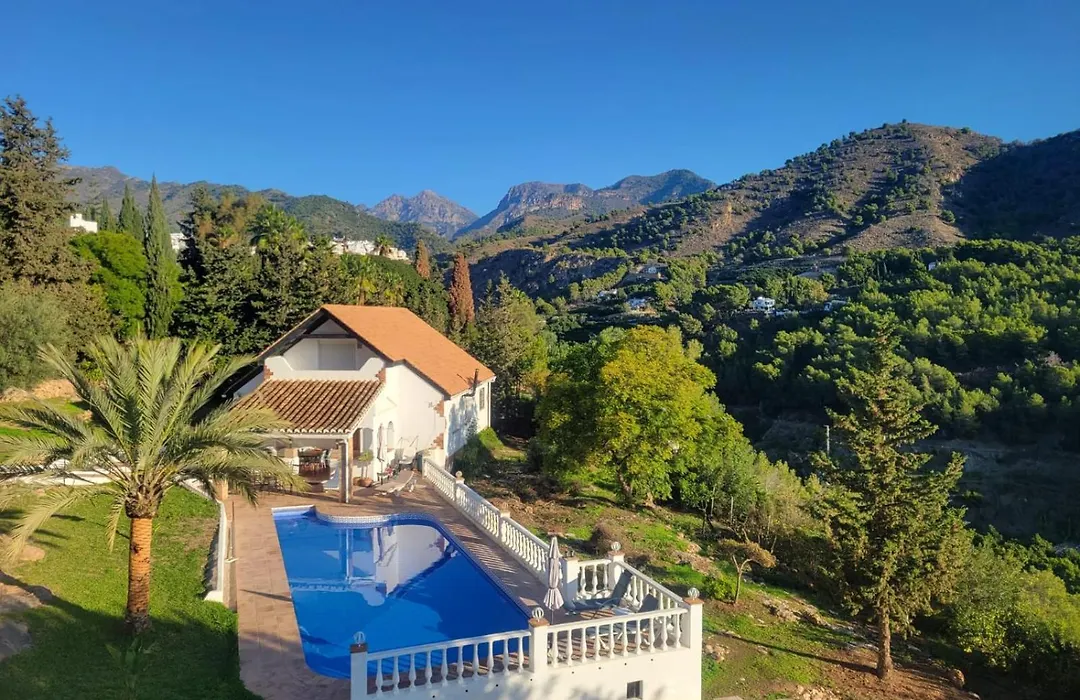 Villa Morera Garden Villa 5 Pers, 2 Bedrooms With Extra Rooms When Needed-1